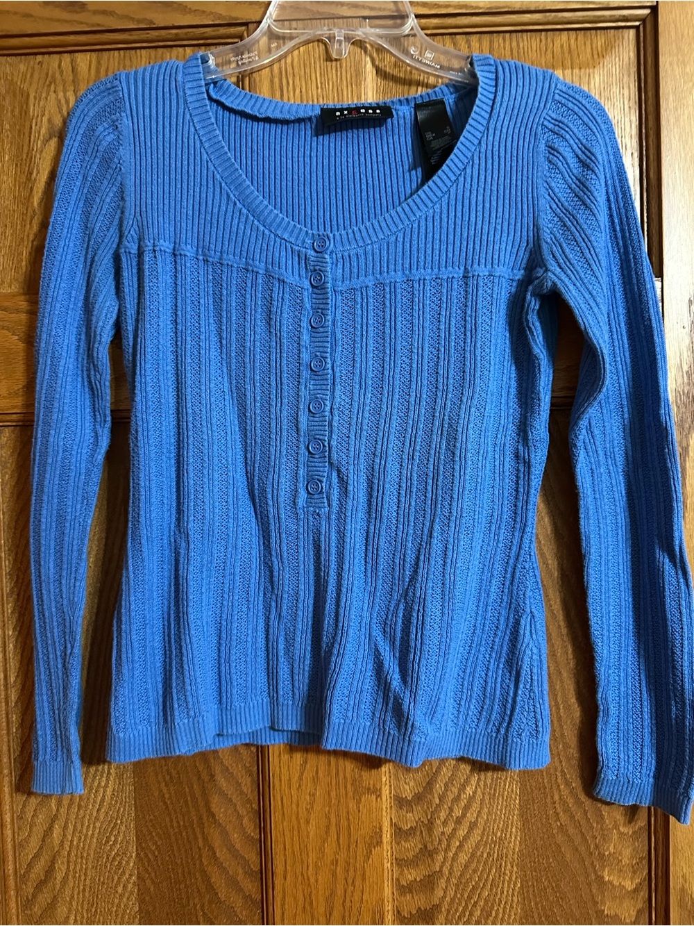 Axcess Ribbed Button-Front Long Sleeve Top in Blue